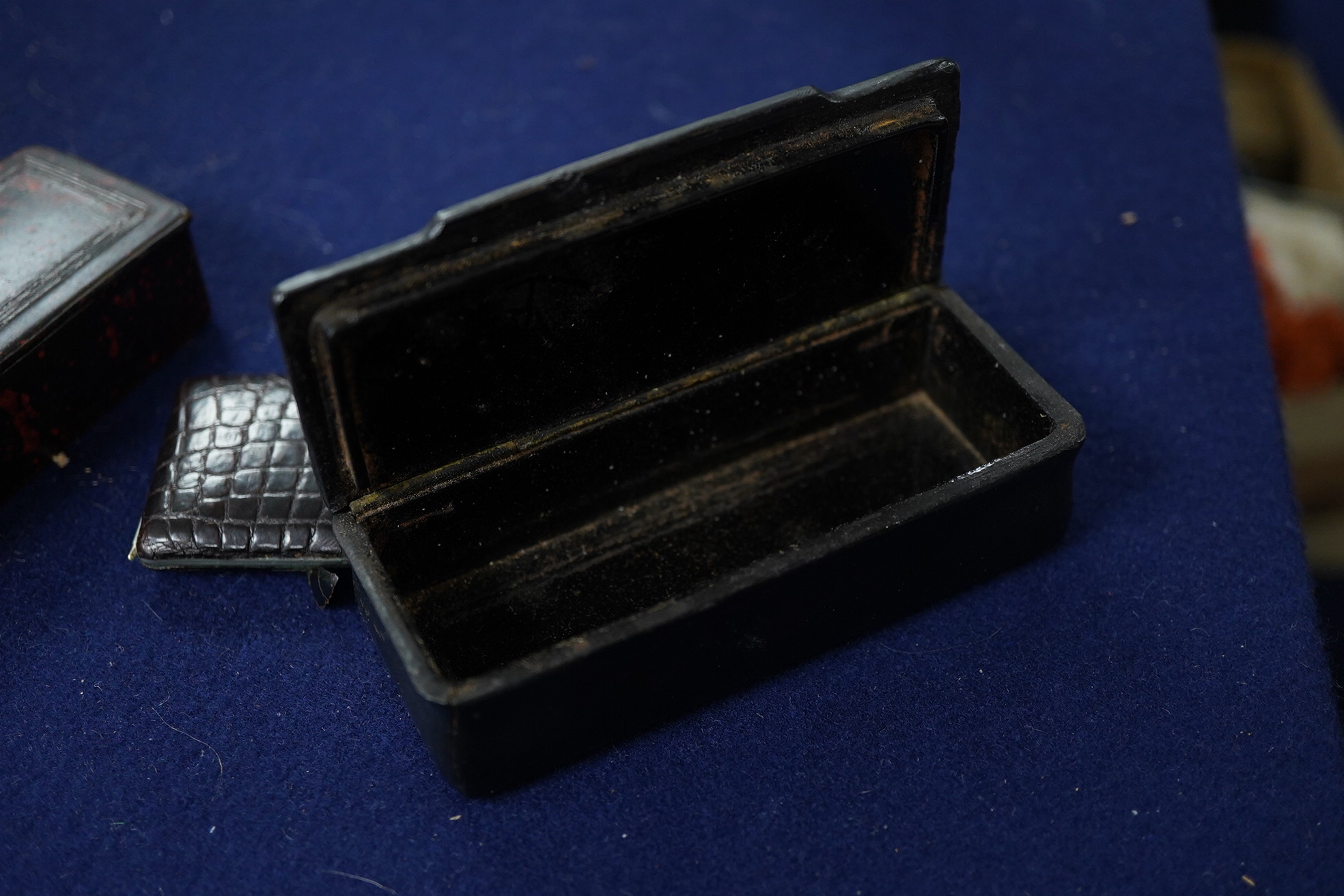 Three Georgian Snuff boxes and a timepiece.